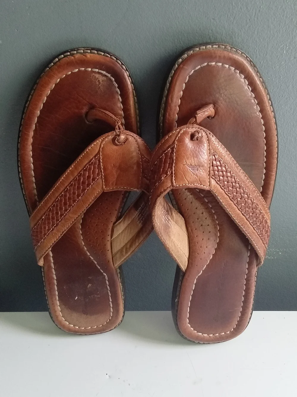 Tommy Bahama Mens Brown Woven Leather Flip Flop Thong Sandals Cognac